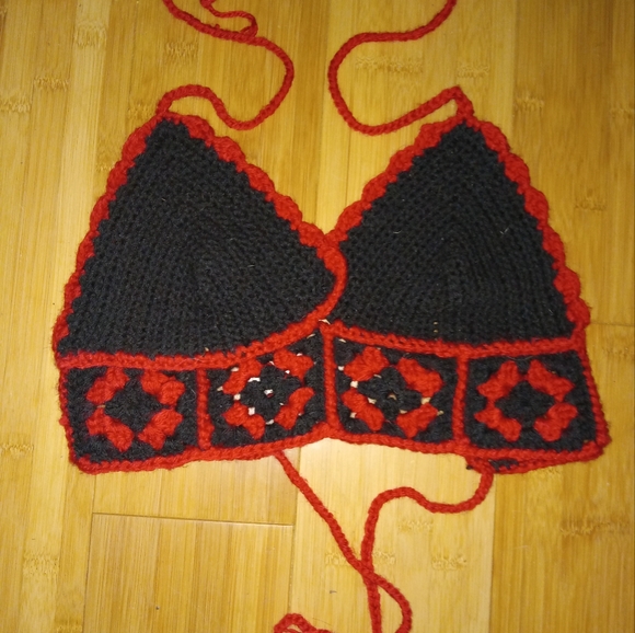 Hand-Crochet Matching Top and Shorts - Picture 2 of 5